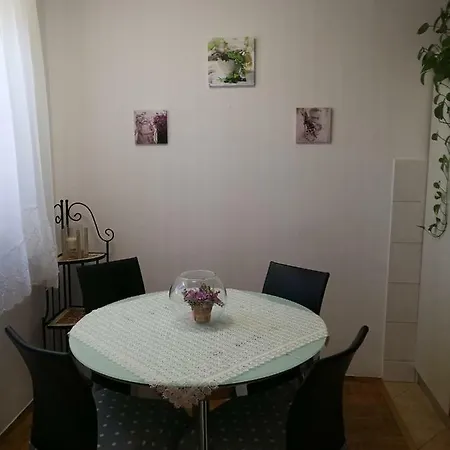 Koruna 1 Pula